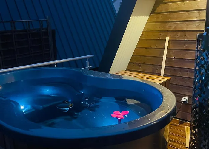 Lady Tipi 1 Avec Bain Nordique Et Piscine Chalet